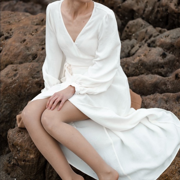 NWOT Silk Wrap Wedding/Elopement Dress Gown + Altar - Picture 7 of 8